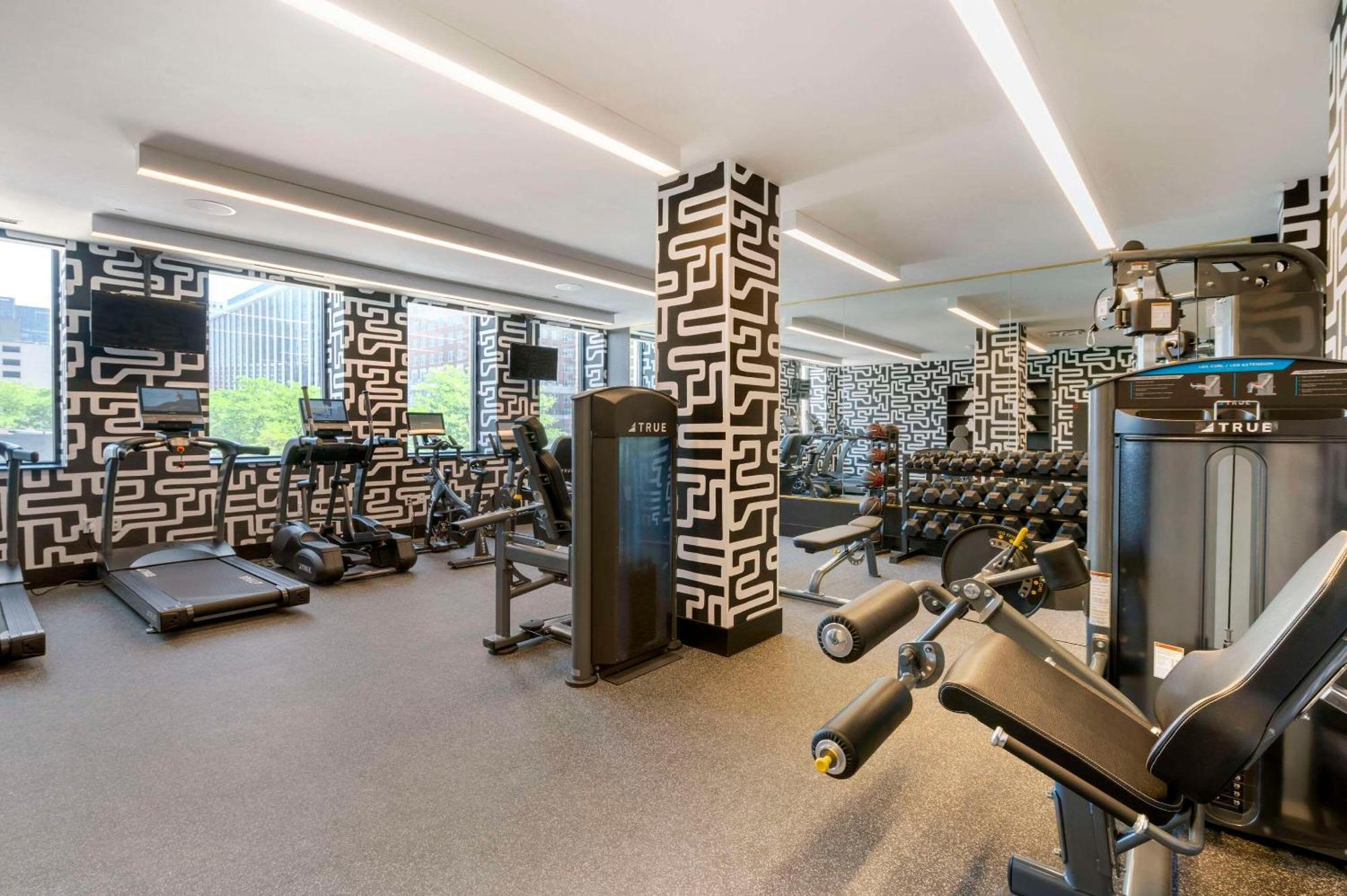 Cambria Hotel Detroit Downtown Екстериор снимка
